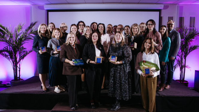 Attēlā ir goda ģimeņu nominati