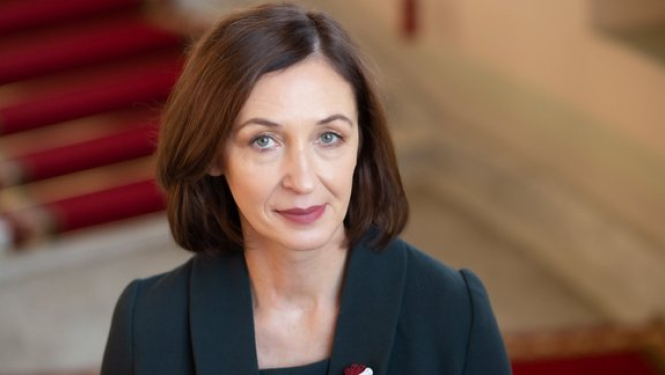 Ineses Kalvānes portrets