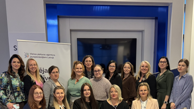 attēls atspoguļo komandas darbu