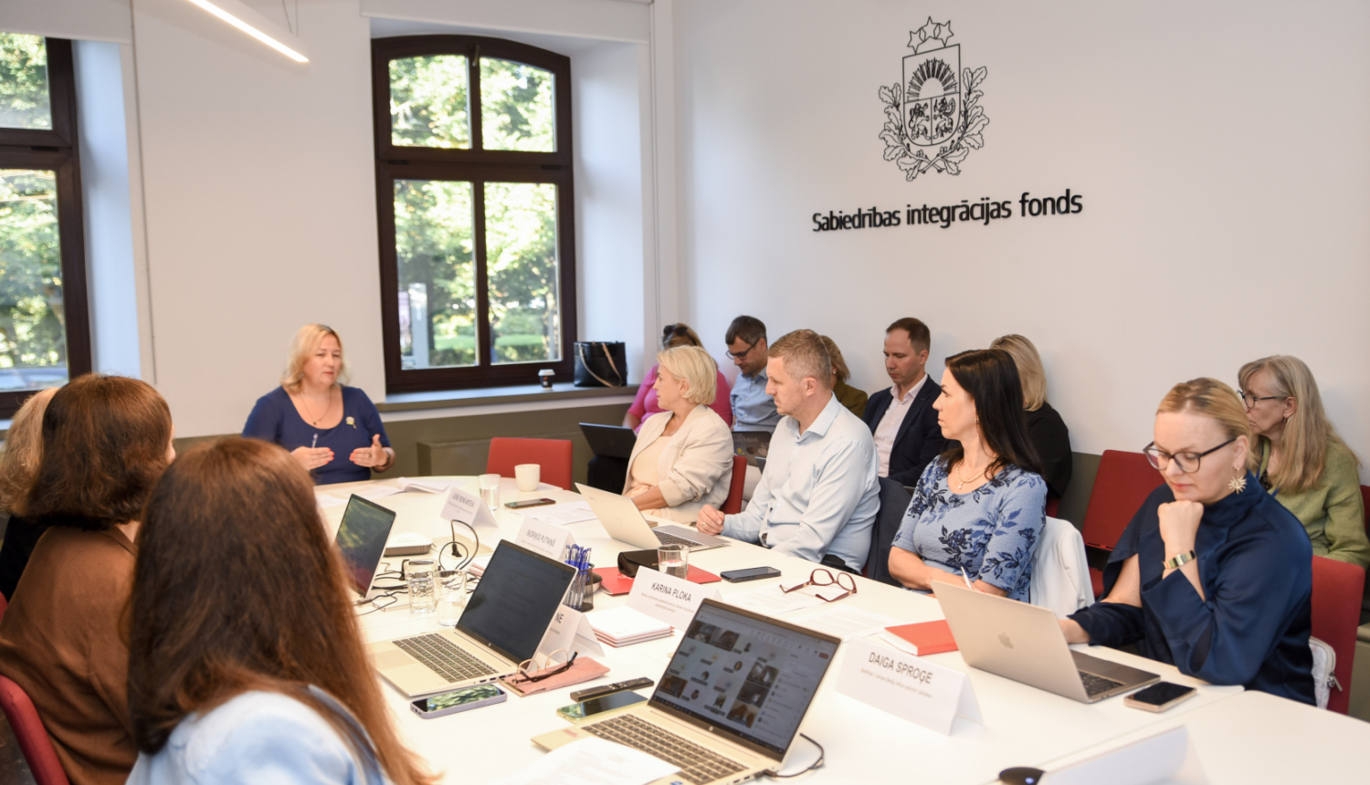 Bilde attēlo Padomes sēdi