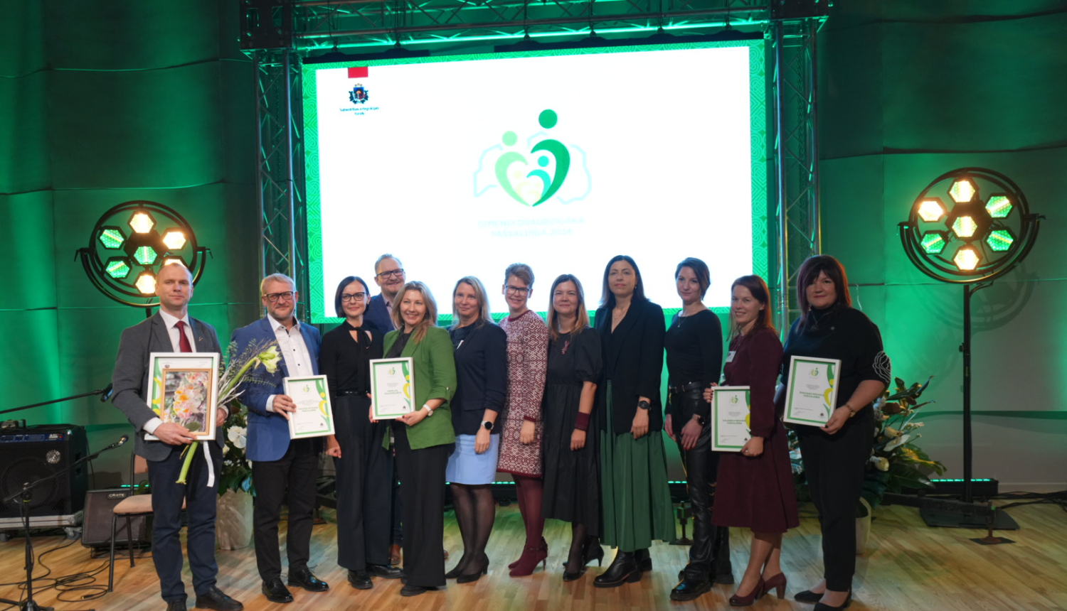 Pasākuma uzvarētāji, vērtēšanas komisija, kopbilde