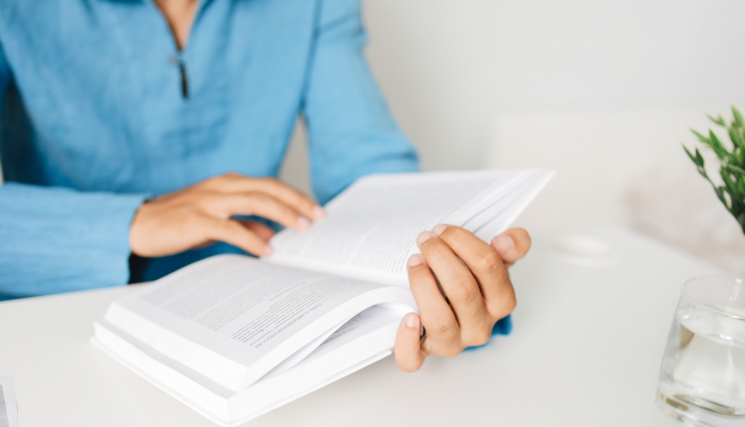 Izsludinatas latviesu valodas macibas