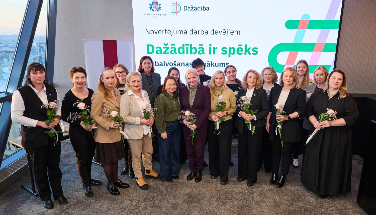 Attēlā atspoguļoti uzvarētāji